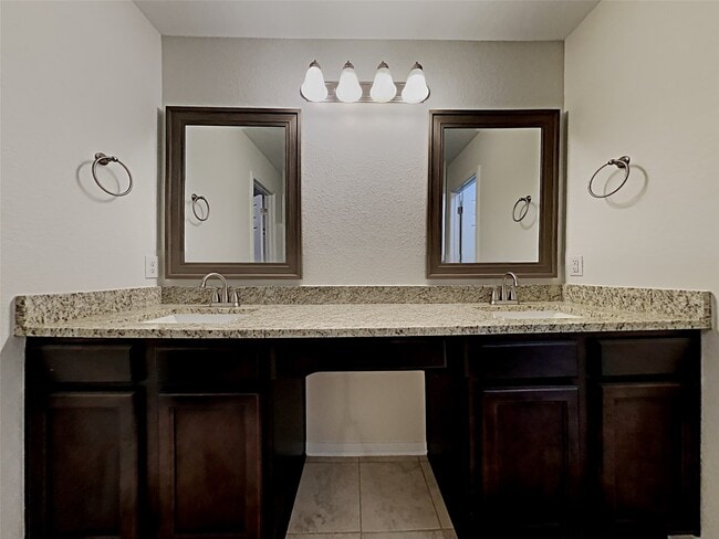 Building Photo - 16706 N Whimbrel Cir