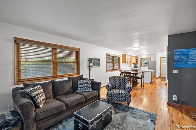 Building Photo - 836 Miller Ave