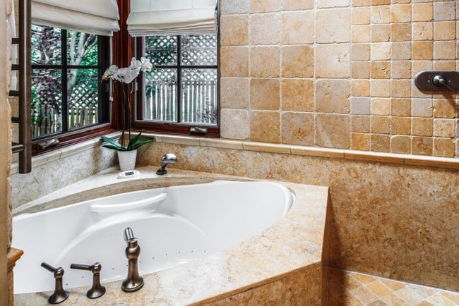 Building Photo - 2505 2nd Ave