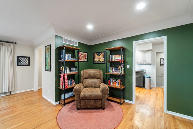 Building Photo - 6601 Lincoln Ave