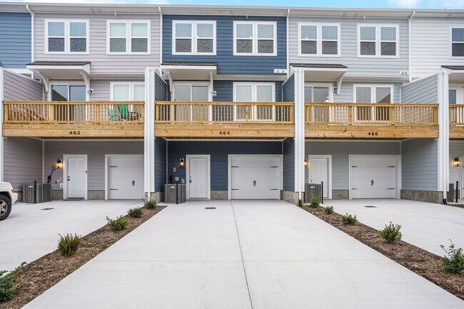 Building Photo - 464 Blair Rd