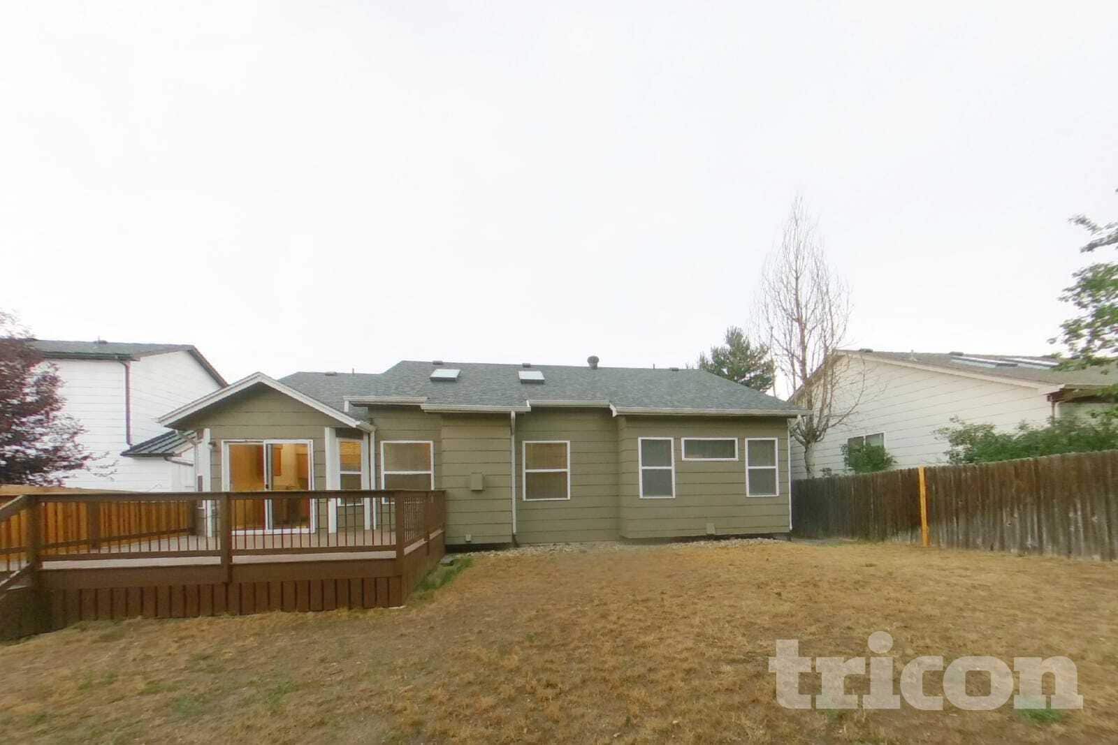 Building Photo - 8195 Radcliff Dr