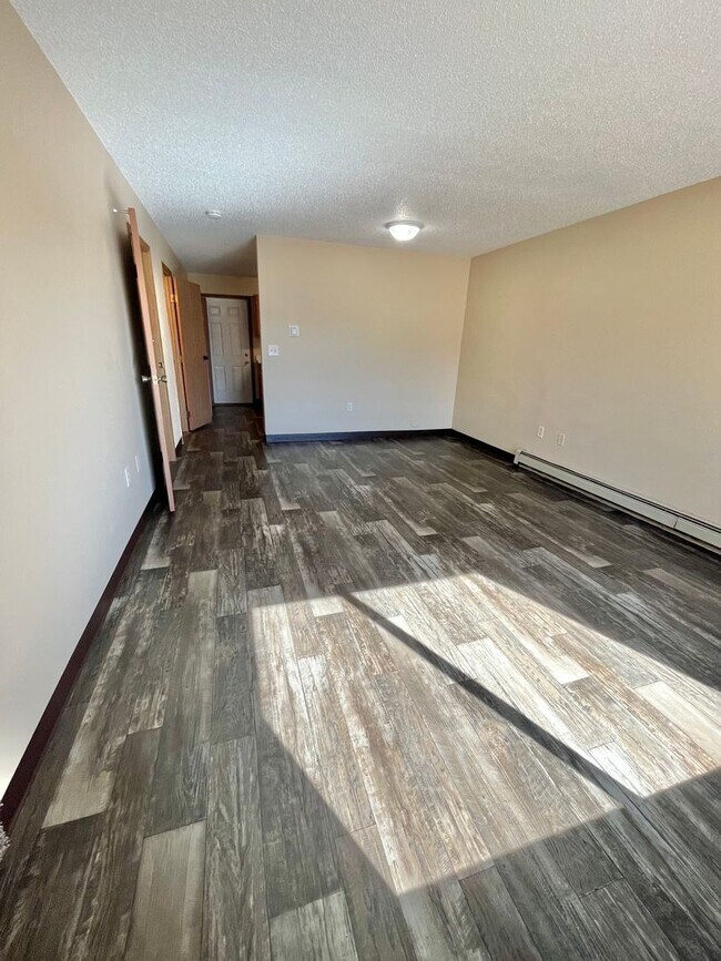 Interior Photo - Northwestern Apartments