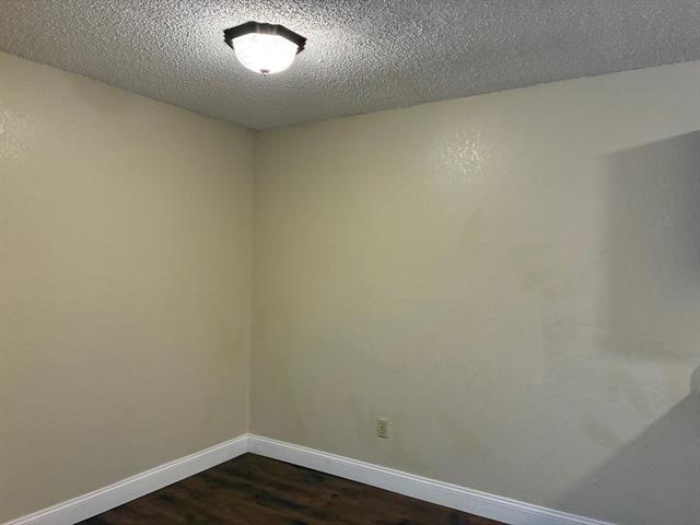 Building Photo - 10252 Maverick Dr