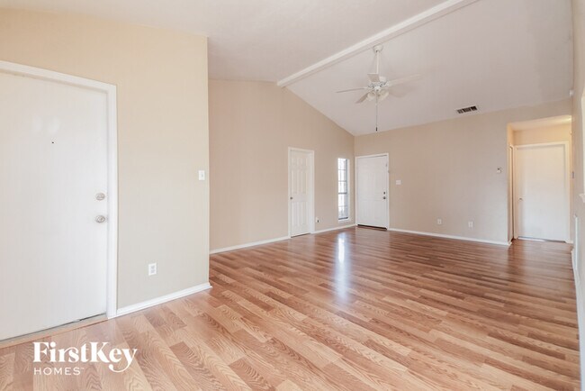 Building Photo - 4614 Horizon Dr