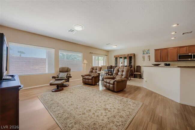 Building Photo - 7536 Chaffinch St