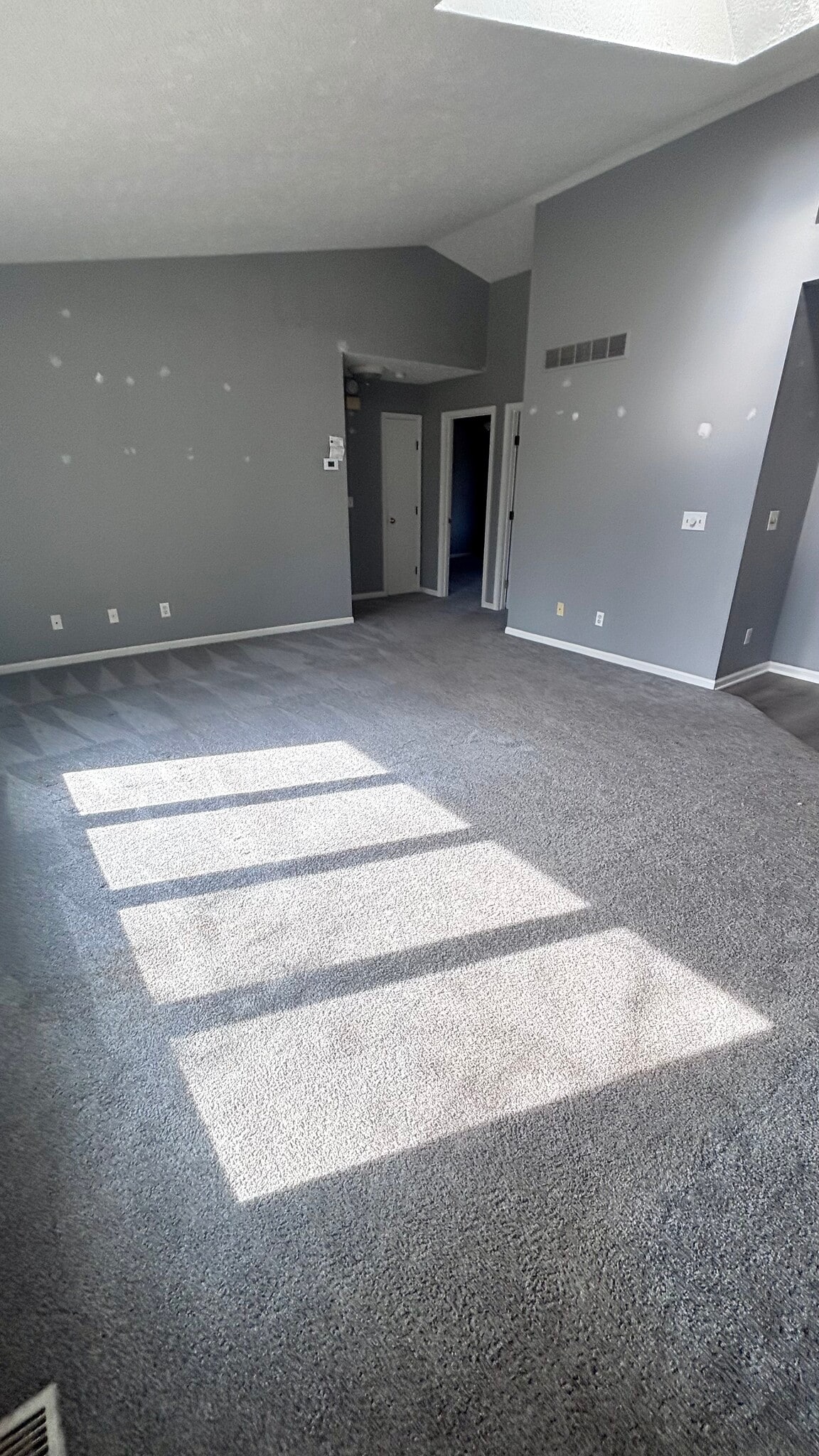 Building Photo - 3420 Parkwood Dr