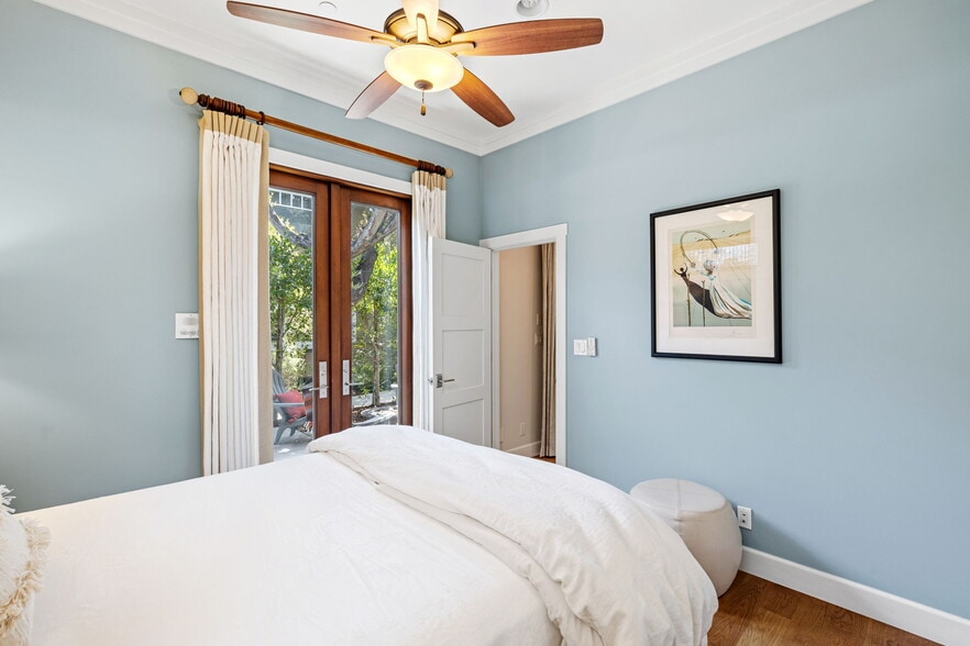 Building Photo - 521 24th Pl