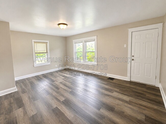 Building Photo - 8011 Ellerton Ave