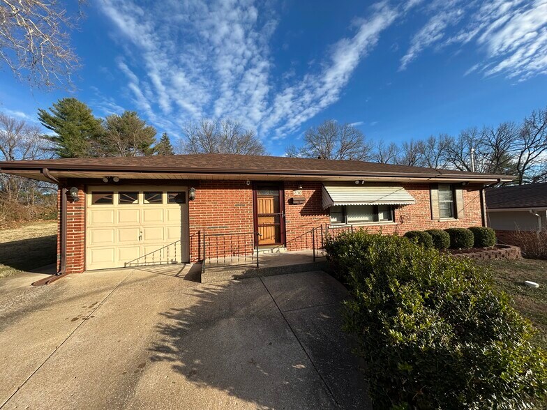 Building Photo - 230 Georgia Ave