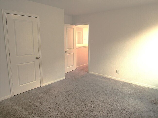Building Photo - 14302 Beach Pine Trail