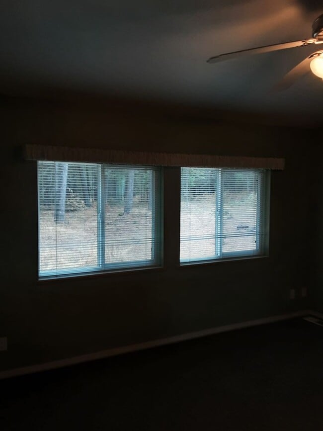 Building Photo - 274 Horseshoe Lake Rd