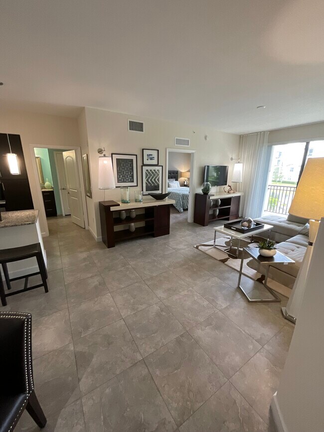 Building Photo - 10925 NW 47th Ln