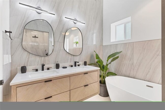 Building Photo - 35 Aegean Ave