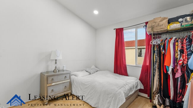 Building Photo - 24115 Evans Ave