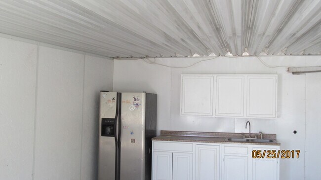 Building Photo - ASU AREA - REMODELED 5BR 2BA HOUSE SWIMMIN...