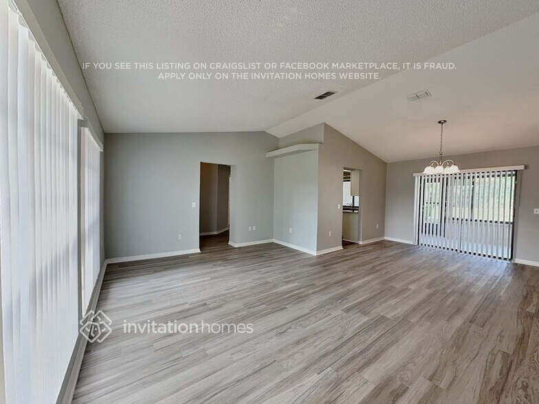 Building Photo - 5517 Highlands Vue Ln