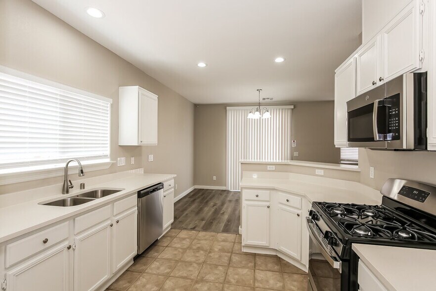 Building Photo - 11887 Principi Ct