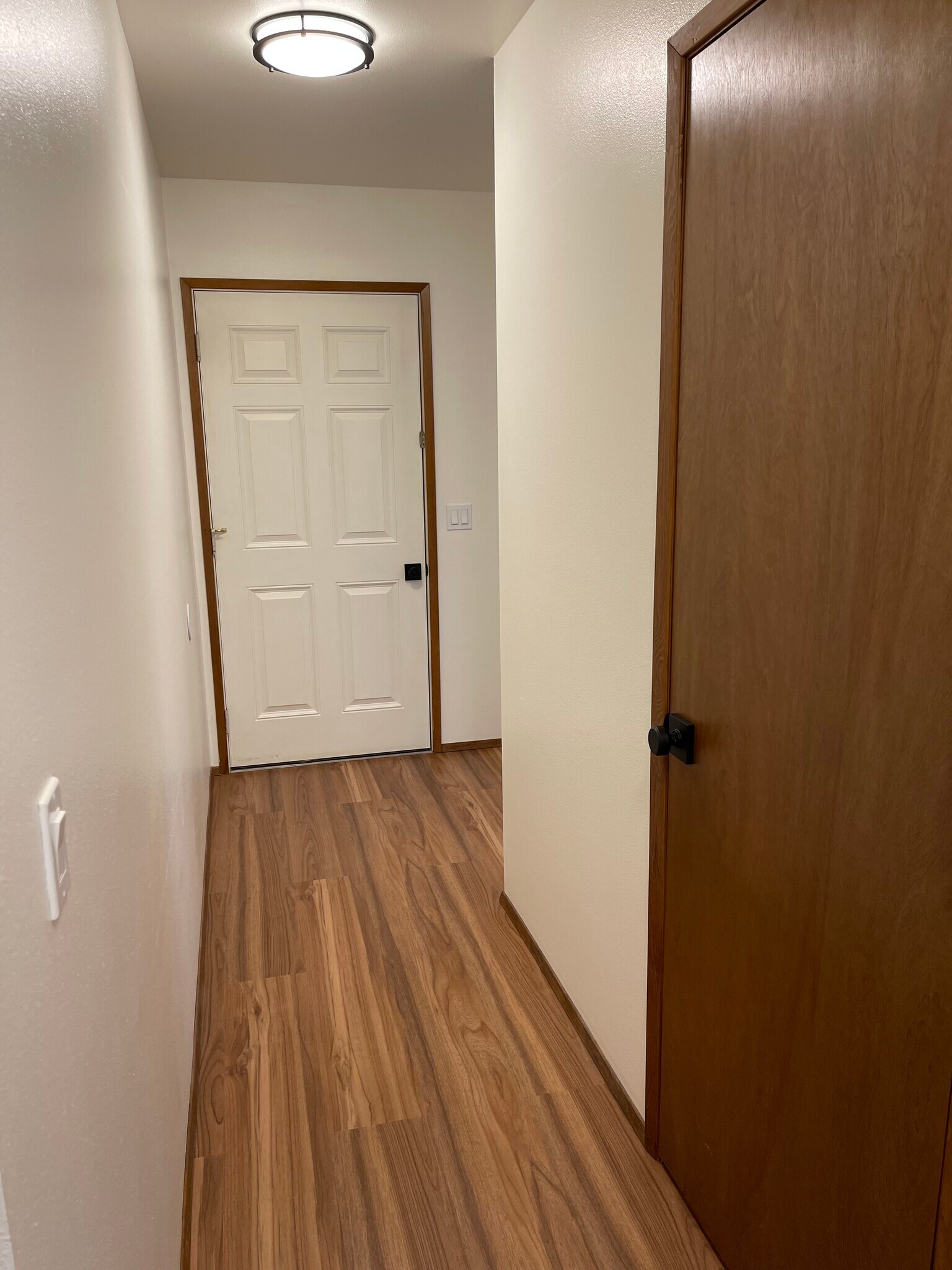 Building Photo - 1045 S 3rd Ave