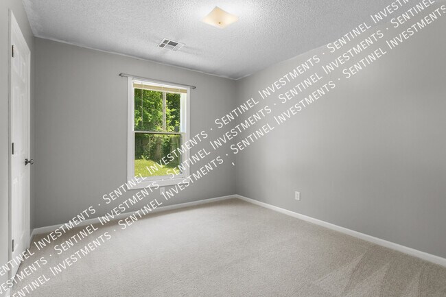 Building Photo - 3 Bedroom 2 Bathroom House Near KU Med