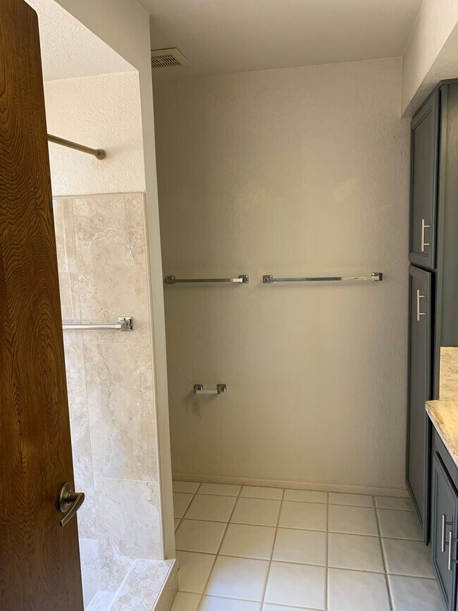 Building Photo - COMING SOON! Spacious 3 Bed 2 Bath Home w/ Private Pool!