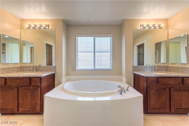 Building Photo - 933 Wagner Valley St