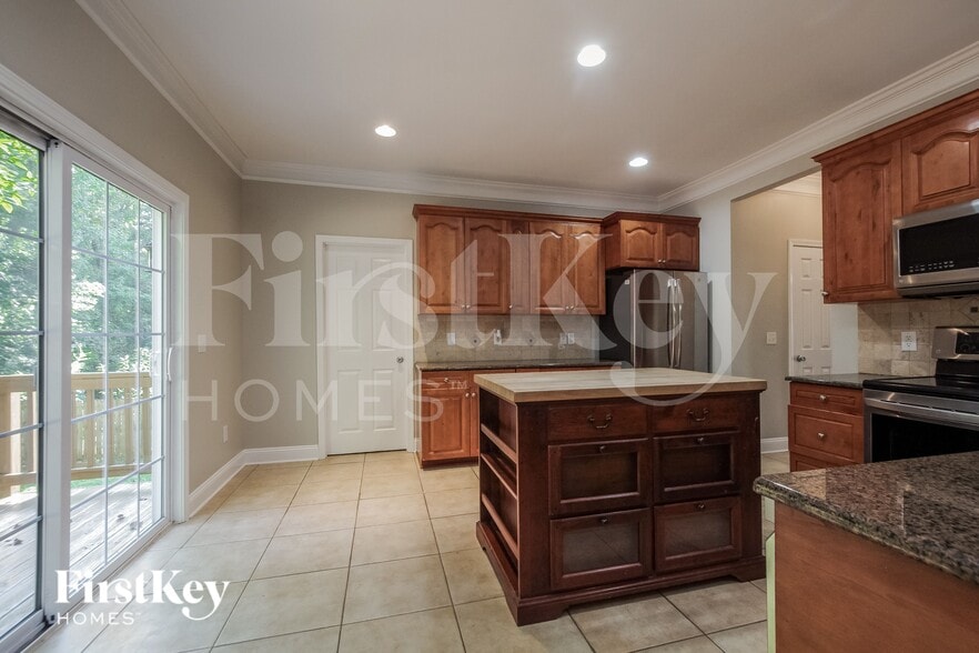 Building Photo - 406 Sardis Rd N Alt Rd