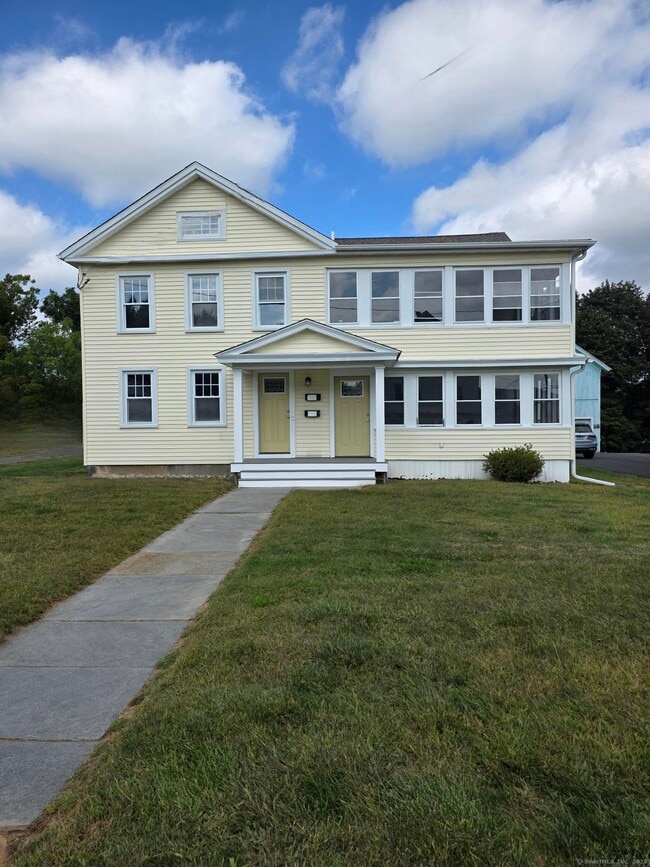 Primary Photo - 146 Divinity St
