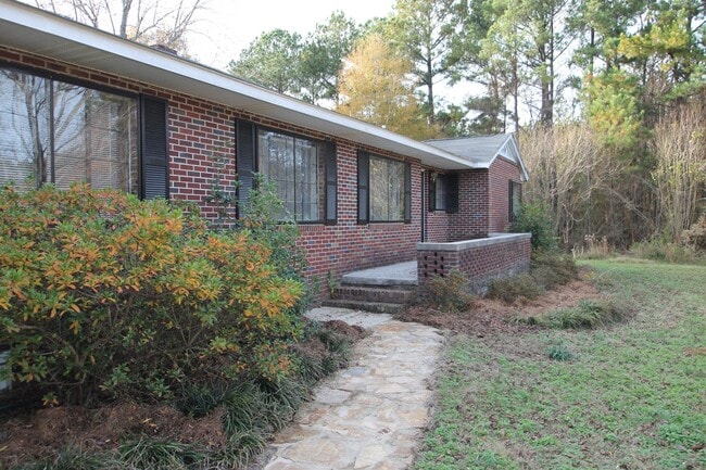 Building Photo - Exclusively Offered by Muse Realty, LLC