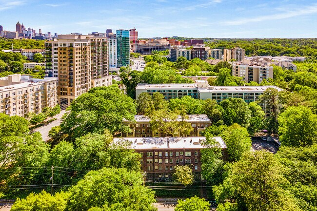 Building Photo - 2260 Peachtree Rd