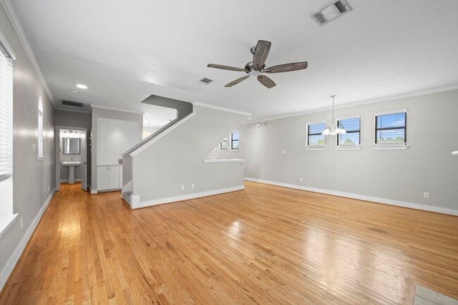 Building Photo - 2154 Arabelle St