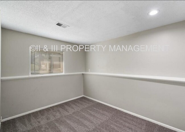 Building Photo - 9406 W 83rd St