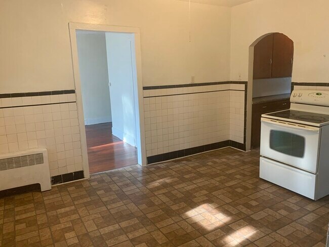 Building Photo - 21 Chapel St