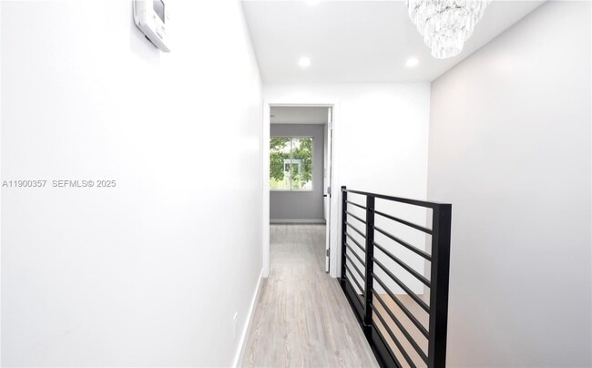 Building Photo - 16697 Hemingway Dr