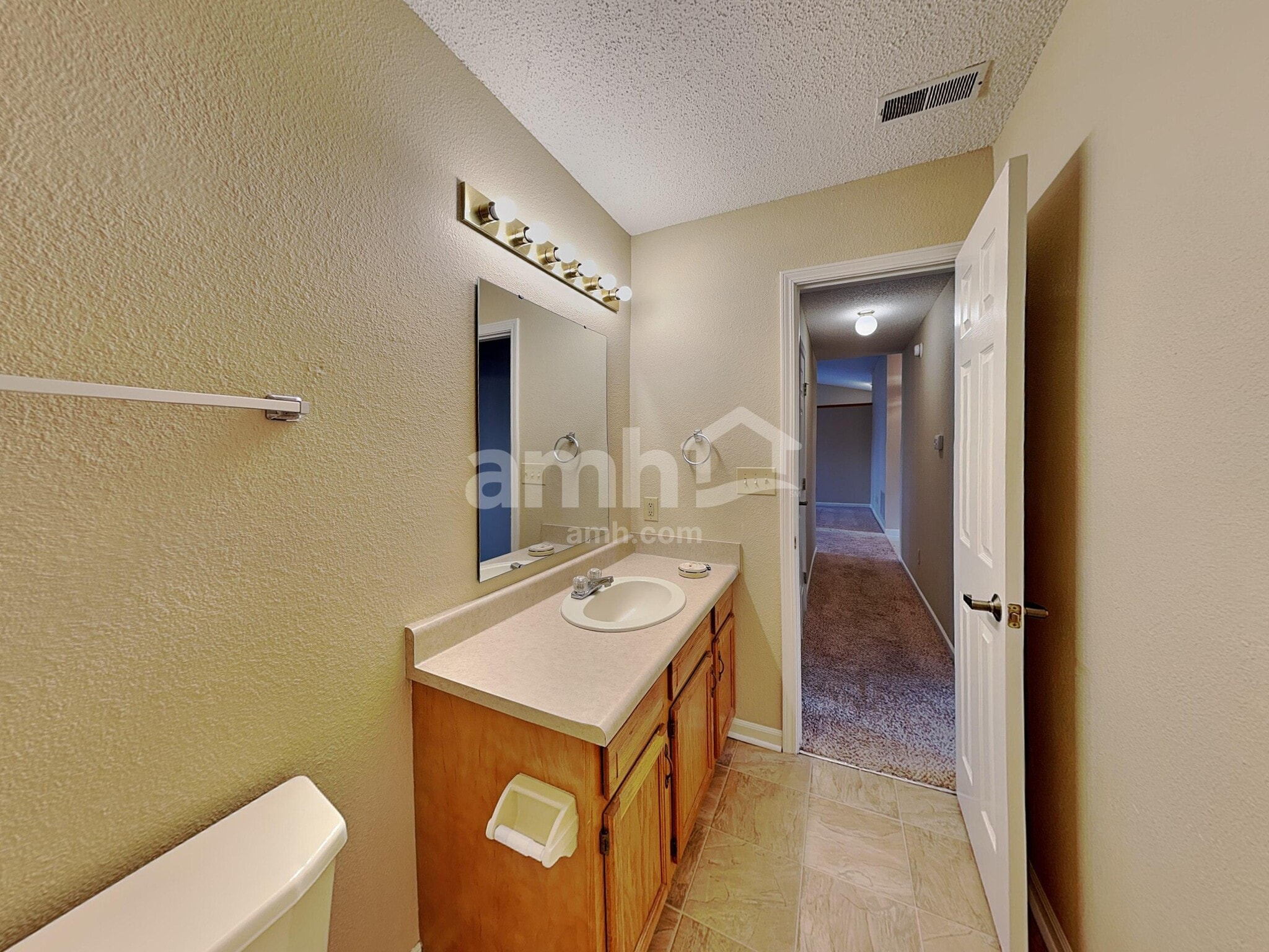 Building Photo - 1002 Leland St