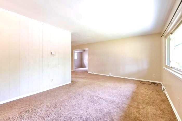 Building Photo - 765 Stinchcomb Dr