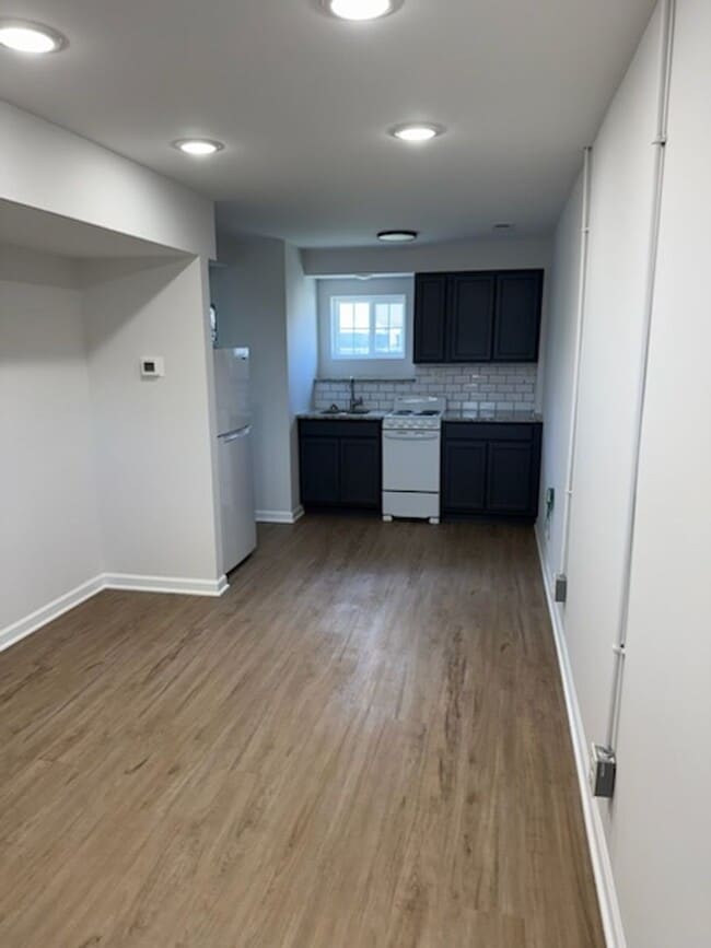 Building Photo - 3939 Front St