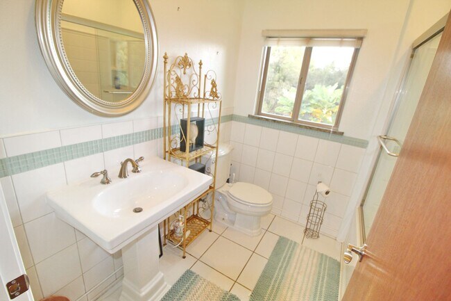 Building Photo - Kula - Furnished 3Bed/2Bath standalone home with Spectacular views