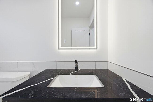 Building Photo - 145 Crystal Ave