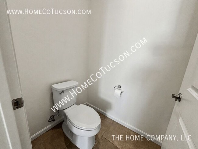 Building Photo - 10348 E Silver Slate Pl