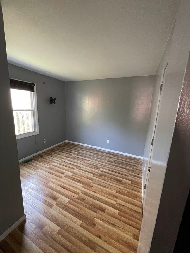 Building Photo - 5212 Bahia Dr