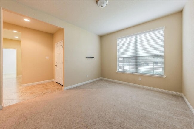 Building Photo - 1920 Mary Ella Dr