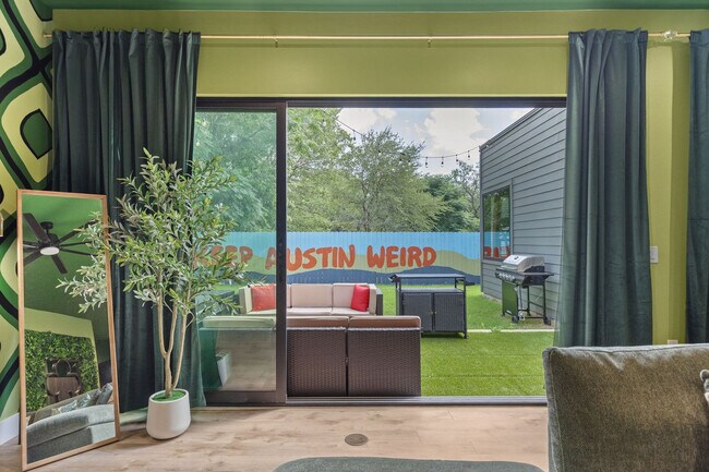 Building Photo - 4407 Merle Dr