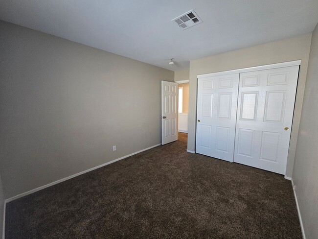 Building Photo - A Fabulous 3 Bedroom House in Summerlin.