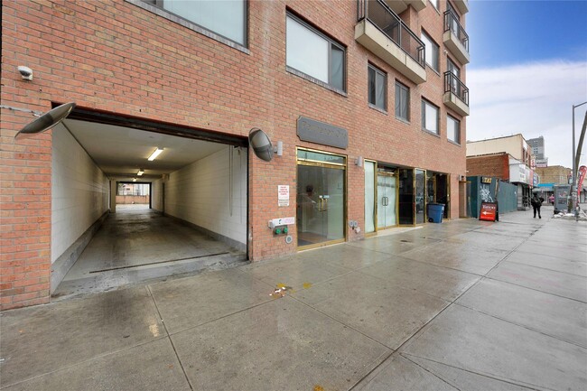Building Photo - 172-18 Jamaica Ave