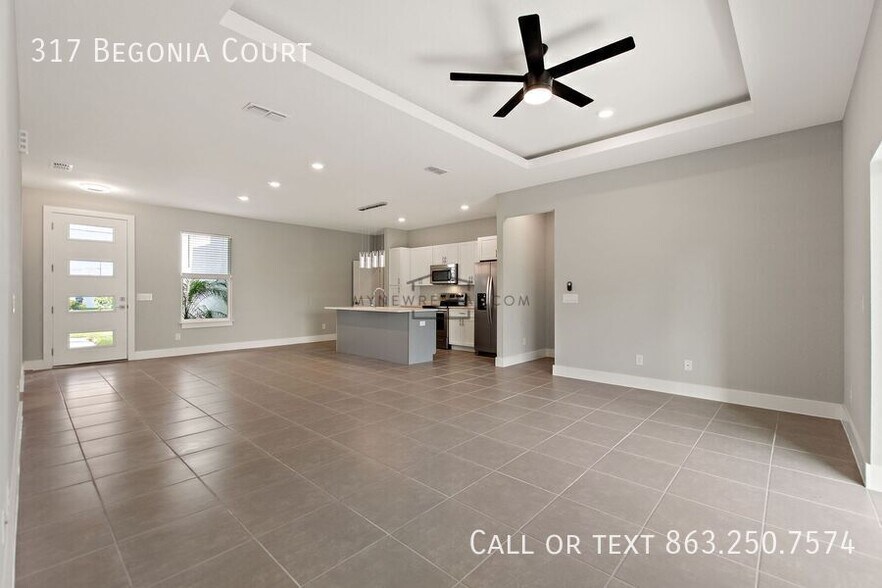 Building Photo - 317 Begonia Ct