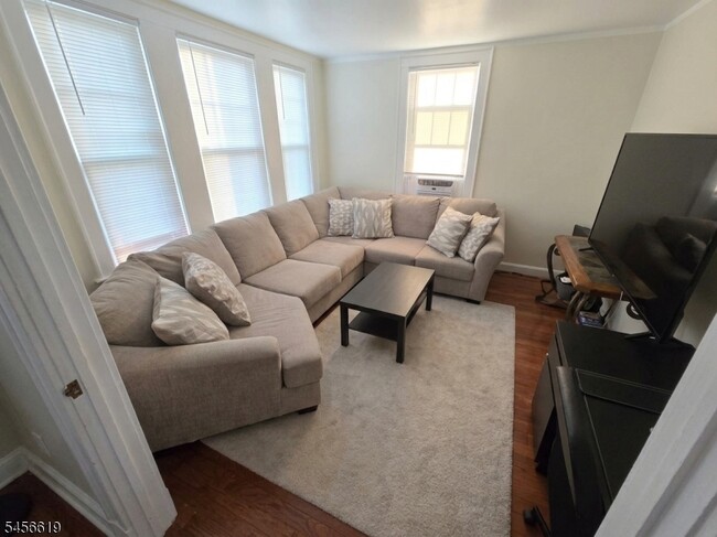 Building Photo - 505 Hoboken Rd