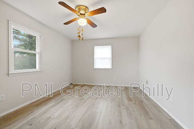 Building Photo - 1523 W Cheltenham Ave