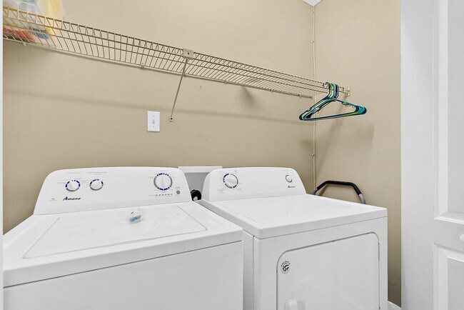 Building Photo - 11 Oceanside Dr