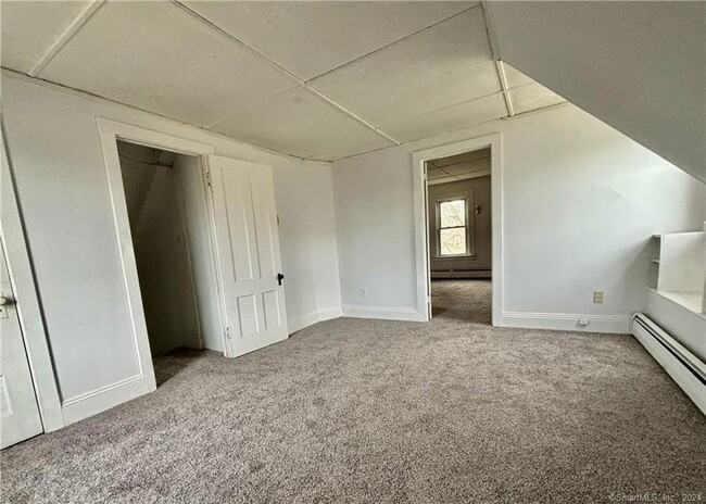 Building Photo - 63 Oakwood Ave